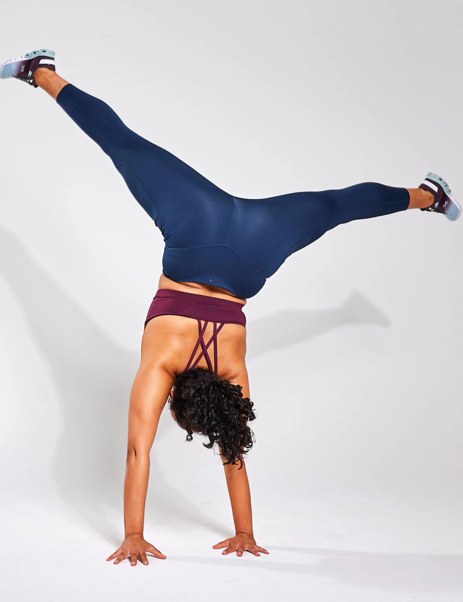 Kickstart Pocket 7/8 Legging - Navy 7 Kickstart Pocket 7/8 Legging - Navy - Image 7