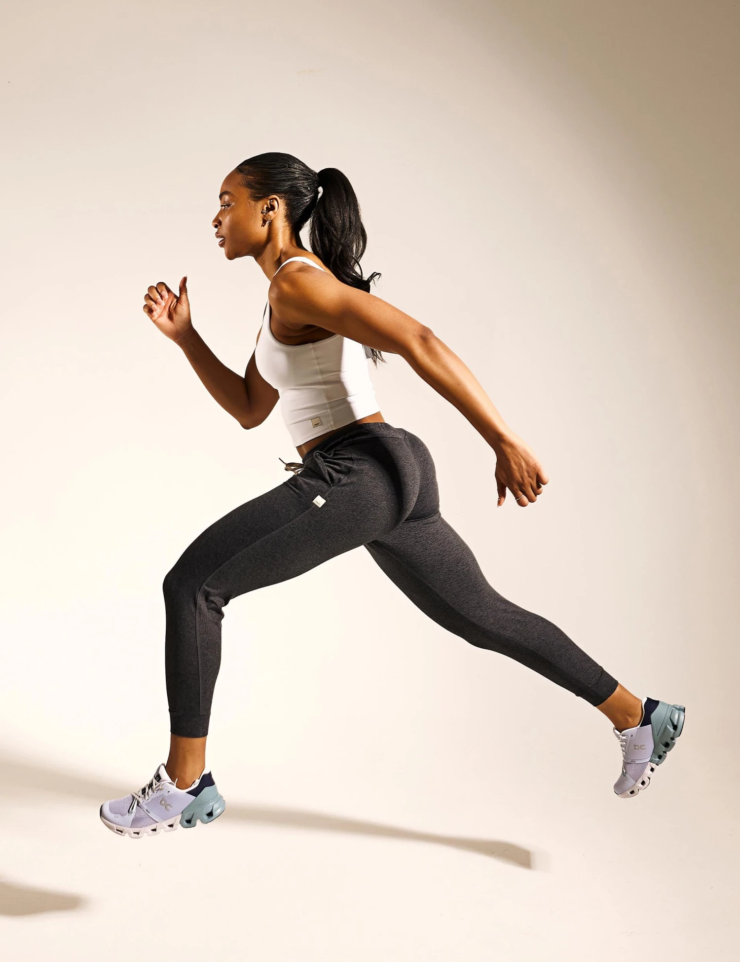 Vuori Performance Jogger - Charcoal Heather 8 Vuori Performance Jogger - Charcoal Heather - Image 8