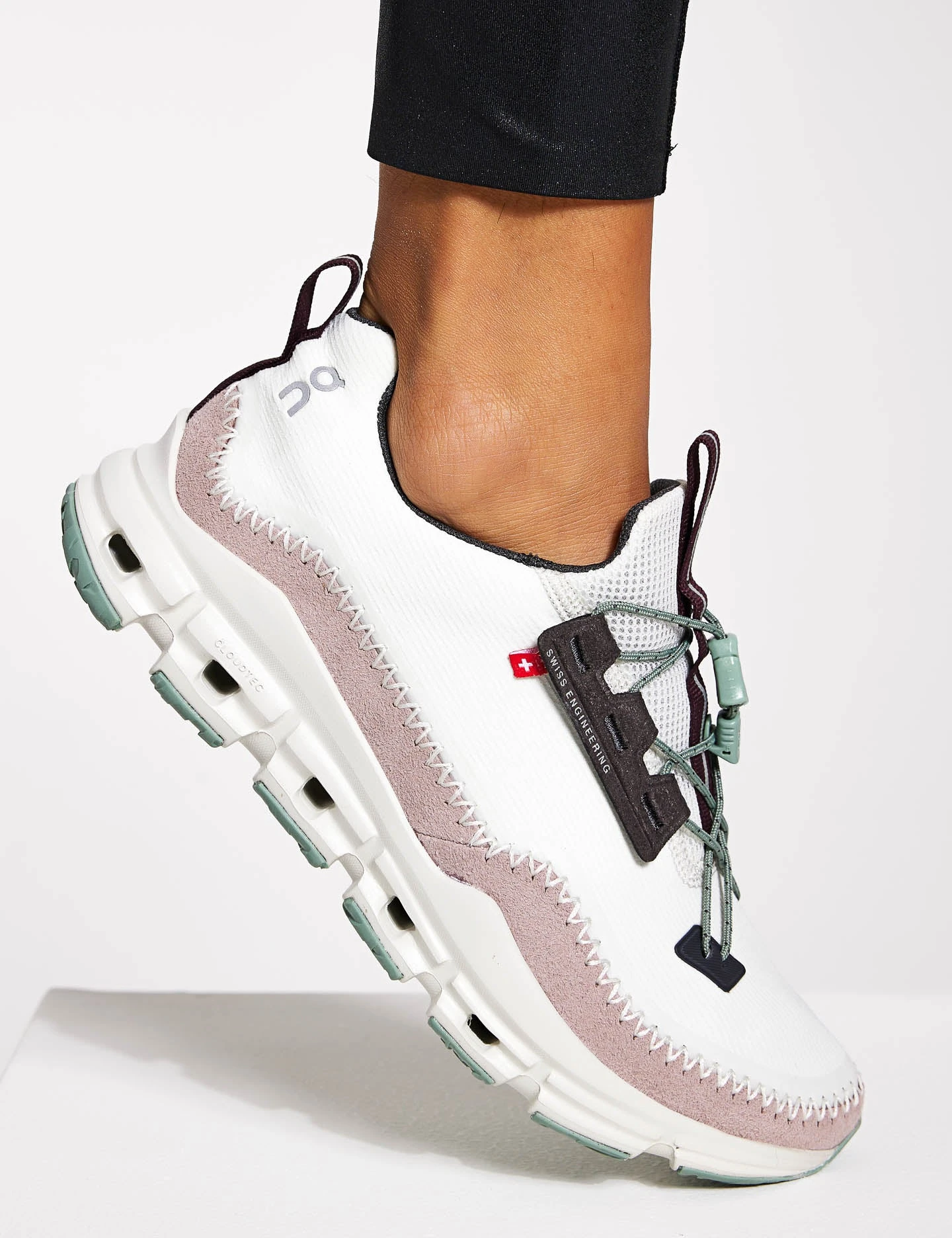 On Running Cloudaway - Ice/Moss 2 On Running Cloudaway - Ice/Moss - Image 2