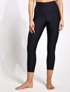 High Waisted Airlift Capri - Black -Elevate Fitwear Sales Store ALO High Waisted Airlift Capri OPL922 Black 0005