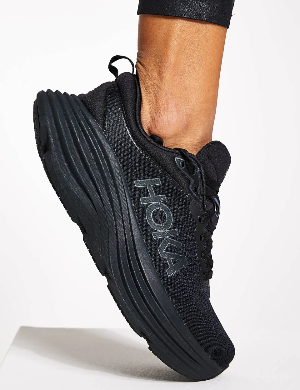 Hoka Bondi 8 - Black/Black 2 Hoka Bondi 8 - Black/Black - Image 2