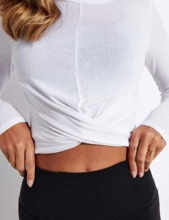 Cover Long Sleeve Top - White 7 Cover Long Sleeve Top - White -Elevate Fitwear Sales Store Alo Yoga COVER LONG SLEEVE TOP W3345R WHITE 0026