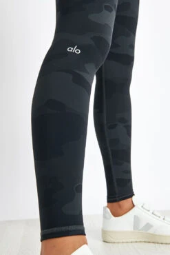 High Waisted Vapor Legging - Black Camo 7 High Waisted Vapor Legging - Black Camo -Elevate Fitwear Sales Store Alo Yoga HIGH WAIST VAPOR LEGGING W5635R Black Camouflage 0012