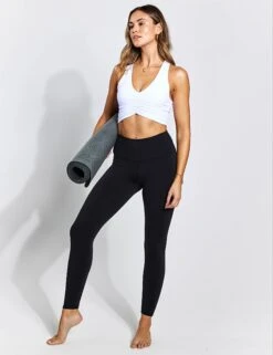 Wild Thing Bra - White -Elevate Fitwear Sales Store Alo Yoga Wild Thing Bra JKG713 White 0020