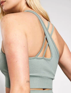 Born Nilay Seamless Bra - Sage -Elevate Fitwear Sales Store BORN Nilay Seamless Bra I22SM79 BS Sage 0035