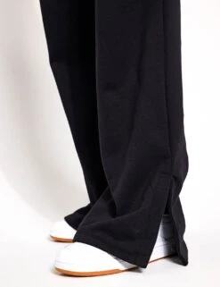 Beyond Yoga On The Go Pant - Black 6 Beyond Yoga On The Go Pant - Black -Elevate Fitwear Sales Store Beyond Yoga On The Go Pant NF1239 BLAS 0030