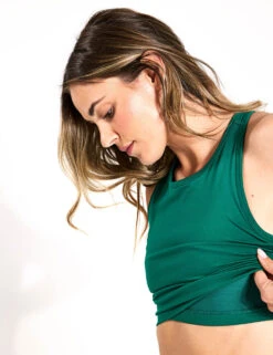 Beyond Yoga Powerbeyond Strive Cropped Tank - Meadow Green 6 Beyond Yoga Powerbeyond Strive Cropped Tank - Meadow Green -Elevate Fitwear Sales Store Beyond Yoga Powerbeyond Strive Cropped Tank Meadow Green IT4676GRE M 0040