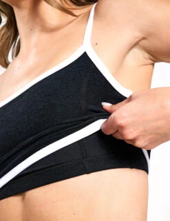 Beyond Yoga Spacedye New Moves High Cropped Tank - Darkest Night/Cloud White -Elevate Fitwear Sales Store Beyond Yoga Spacedye New Moves High Cropped Tank SD4679BLA S 0075