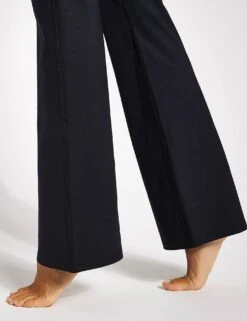 Compressive Flare Legging - Black 7 Compressive Flare Legging - Black -Elevate Fitwear Sales Store Girlfriend Collective COMPRESSIVE FLARE LEGGING 4038 BLACK 0003