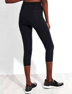 Compressive High Waisted Capri Legging - Black -Elevate Fitwear Sales Store Girlfriend Collective GC COMPRESSIVE HIGH RISE LEGGING CAPRI 54806 4012 JB BLACK 0018