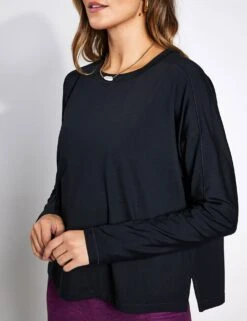 ReSet Long Sleeve Tee - Black -Elevate Fitwear Sales Store Girlfriend Collective RESET LONG SLEEVE TEE 3024 JB BLACK 0021 115e38fe 11f7 4ec3 b14b f9716029bedd