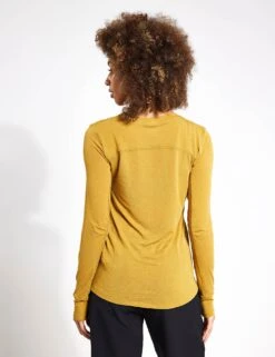 Merinotec Crew Neck Walking Top - Dark Ochre 6 Merinotec Crew Neck Walking Top - Dark Ochre -Elevate Fitwear Sales Store Goodmove MERINOTEC ROUND NECK HIKE TOP 5939 DO DARK OCHRE 0013