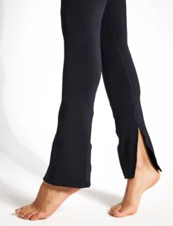 Nike One High Waisted Split-Hem Leggings - Black 11 Nike One High Waisted Split-Hem Leggings - Black -Elevate Fitwear Sales Store Nike nike one hw split hem leggings black fn4148 010 0005