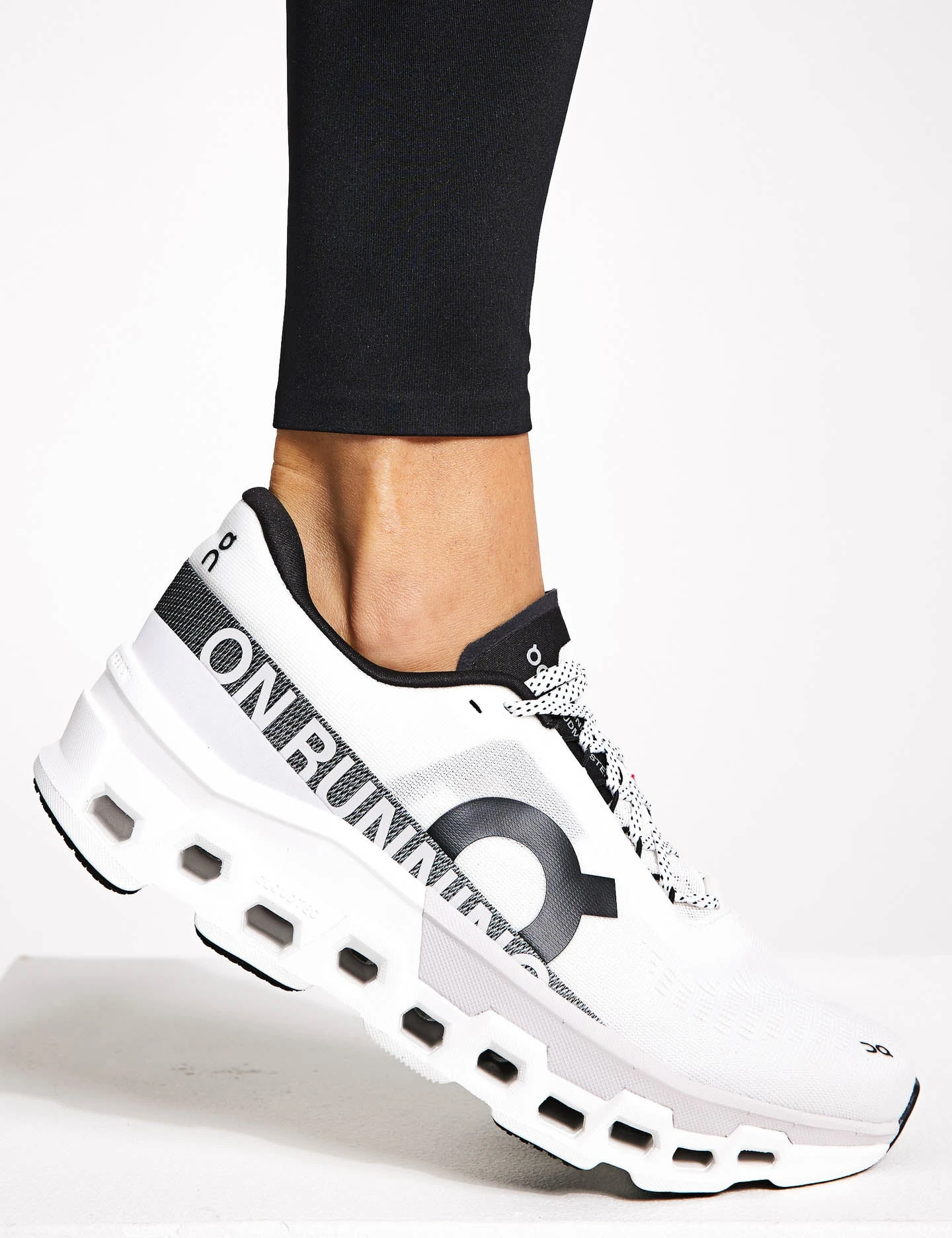 On Running Cloudmonster 2 - Undyed/Frost 7 On Running Cloudmonster 2 - Undyed/Frost - Image 7