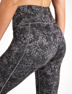 Puma Studio Foundations High Waisted 7/8 Tights - Black 9 Puma Studio Foundations High Waisted 7/8 Tights - Black -Elevate Fitwear Sales Store PUMA STUDIO FOUNDATIONS HW 7 8 AOP TIGHT 52485001 Puma Black 0014