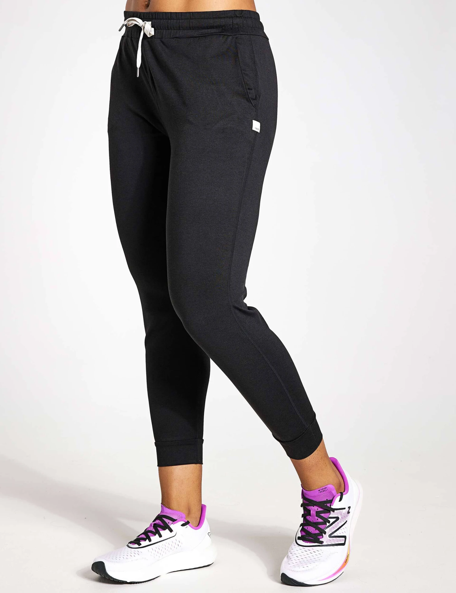 Vuori Performance Jogger - Black Heather 5 Vuori Performance Jogger - Black Heather - Image 5