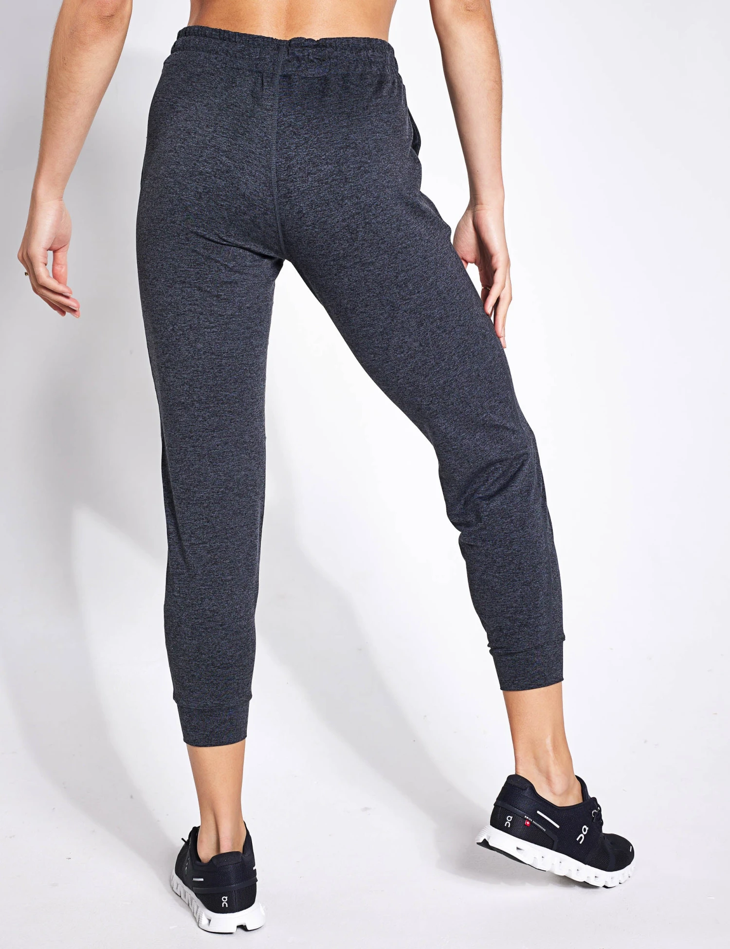 Vuori Performance Jogger - Charcoal Heather 2 Vuori Performance Jogger - Charcoal Heather - Image 2