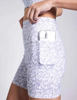 Vuori Studio Pocket Short - Light Micro Mini Camo 6 Vuori Studio Pocket Short - Light Micro Mini Camo -Elevate Fitwear Sales Store VUORI STUDIO POCKET SHORT VW390 LMM LIGHT MICRO MINI CAMO 0004