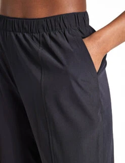 Varley Everly Turn-Up Taper Pant 27.5'' - Black -Elevate Fitwear Sales Store Varley Everly turnup taper pant 27 5 VAR02004 BLA Black 0008