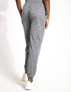 Elevate Fitwear Sales Store -Elevate Fitwear Sales Store Vuori Boyfriend Jogger VW457 HTG Heather Grey 0003