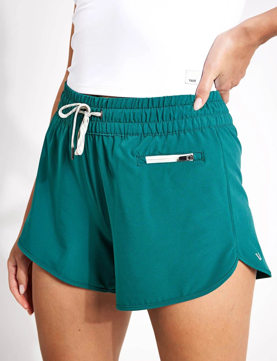 Vuori Clementine 4" Short 2.0 - Ivy 1 Vuori Clementine 4" Short 2.0 - Ivy