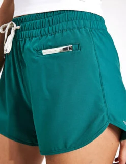 Vuori Clementine 4" Short 2.0 - Ivy 6 Vuori Clementine 4" Short 2.0 - Ivy -Elevate Fitwear Sales Store Vuori Clementine 4 Short 2 0 VW3004 IVY Ivy 0036