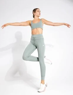 Vuori Daily Legging - Fern -Elevate Fitwear Sales Store Vuori Daily Legging VW323 FRN Fern 0002