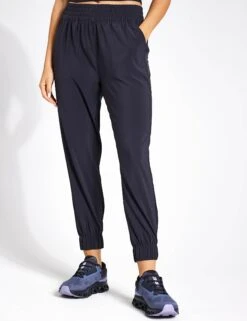 Vuori Villa Jogger - Black