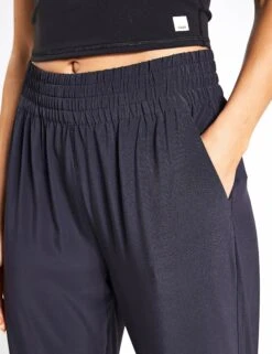 Vuori Villa Jogger - Black 6 Vuori Villa Jogger - Black -Elevate Fitwear Sales Store Vuori womens villa jogger black 0027