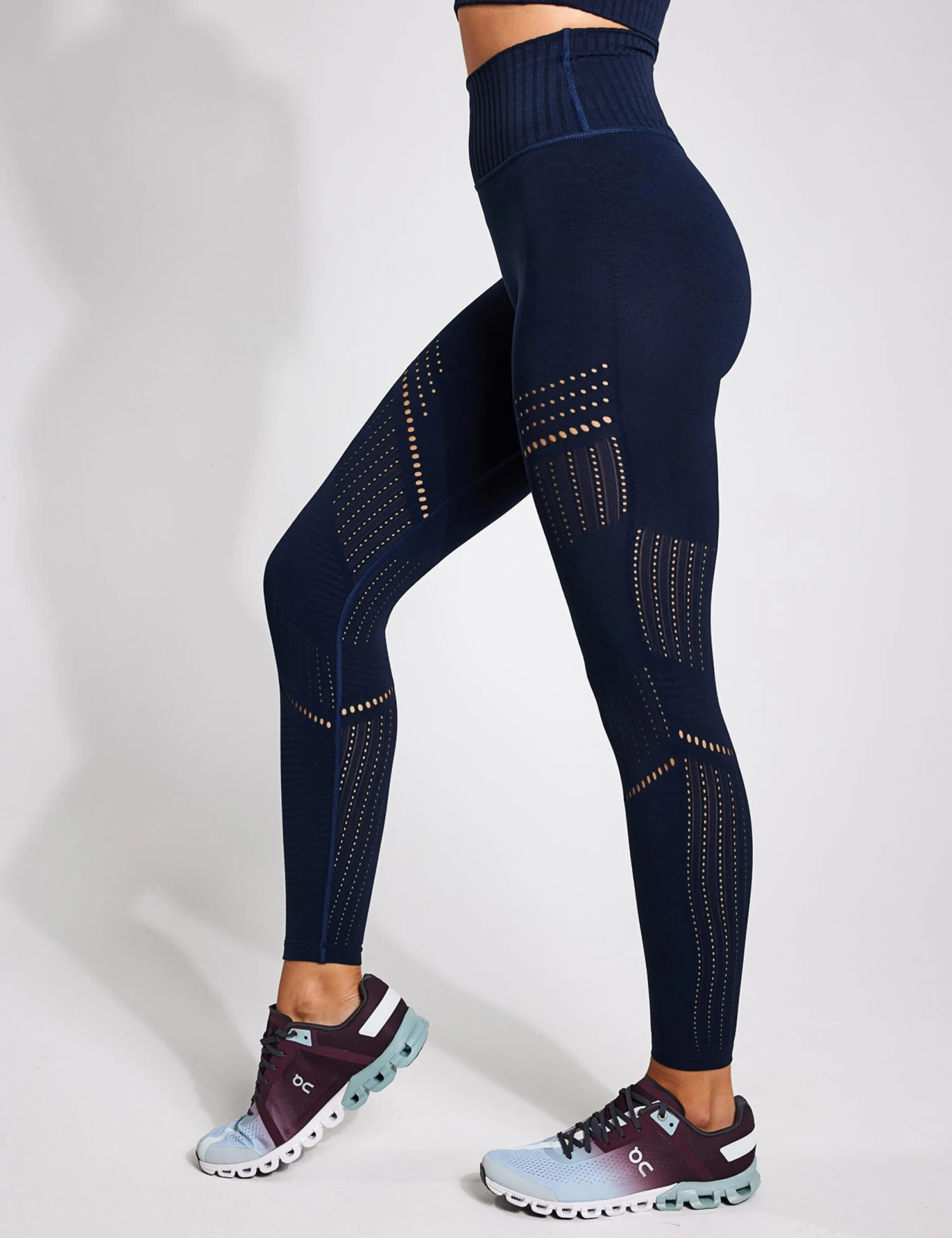 Full Circle Seamless Legging - Navy 2 Full Circle Seamless Legging - Navy - Image 2