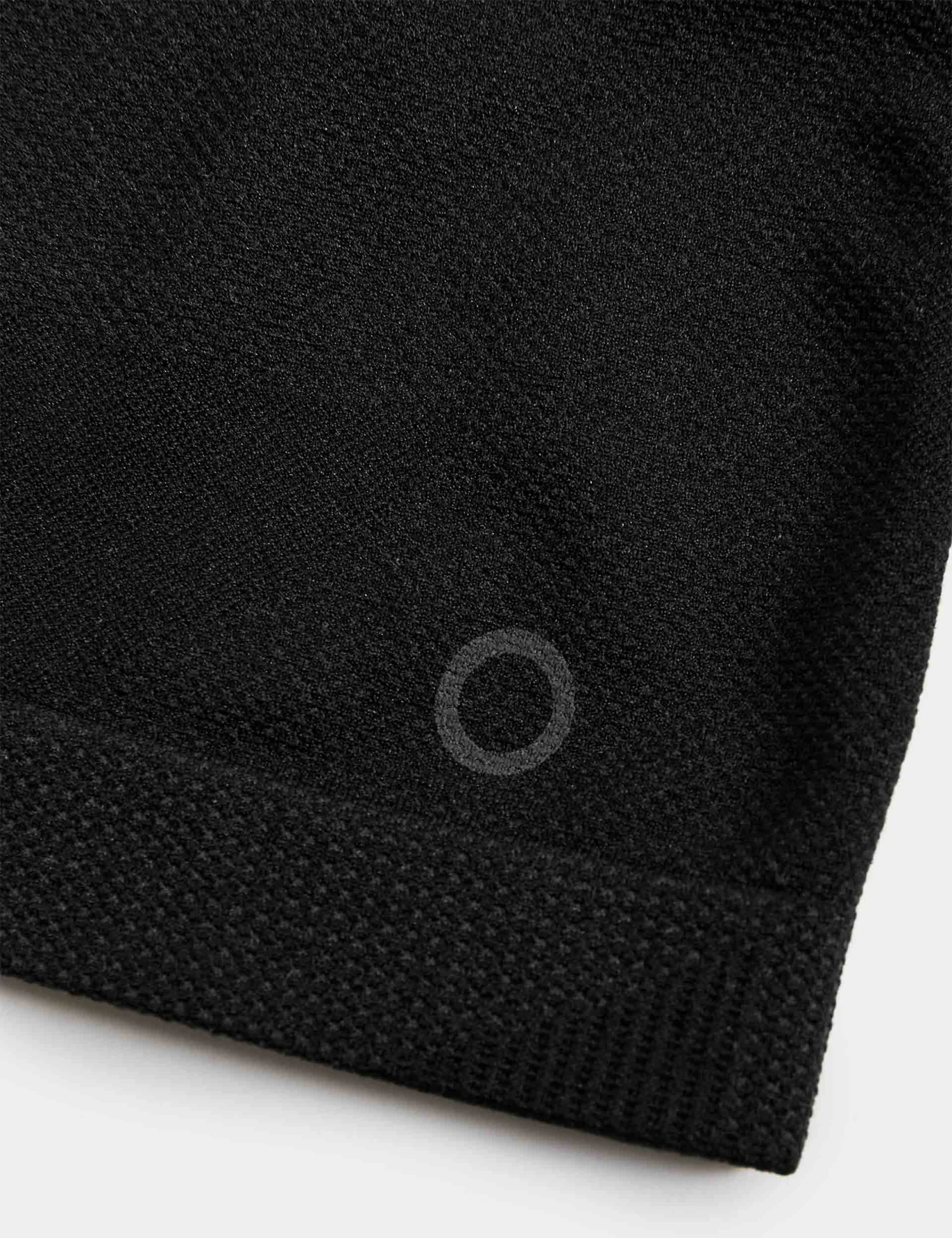 Scoop Neck Seamless Fitted Crop Top - Black 5 Scoop Neck Seamless Fitted Crop Top - Black - Image 5