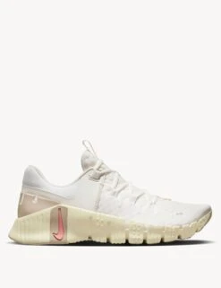 Nike Free Metcon 5 Shoes - Sail/Sanddrift/Coconut Milk