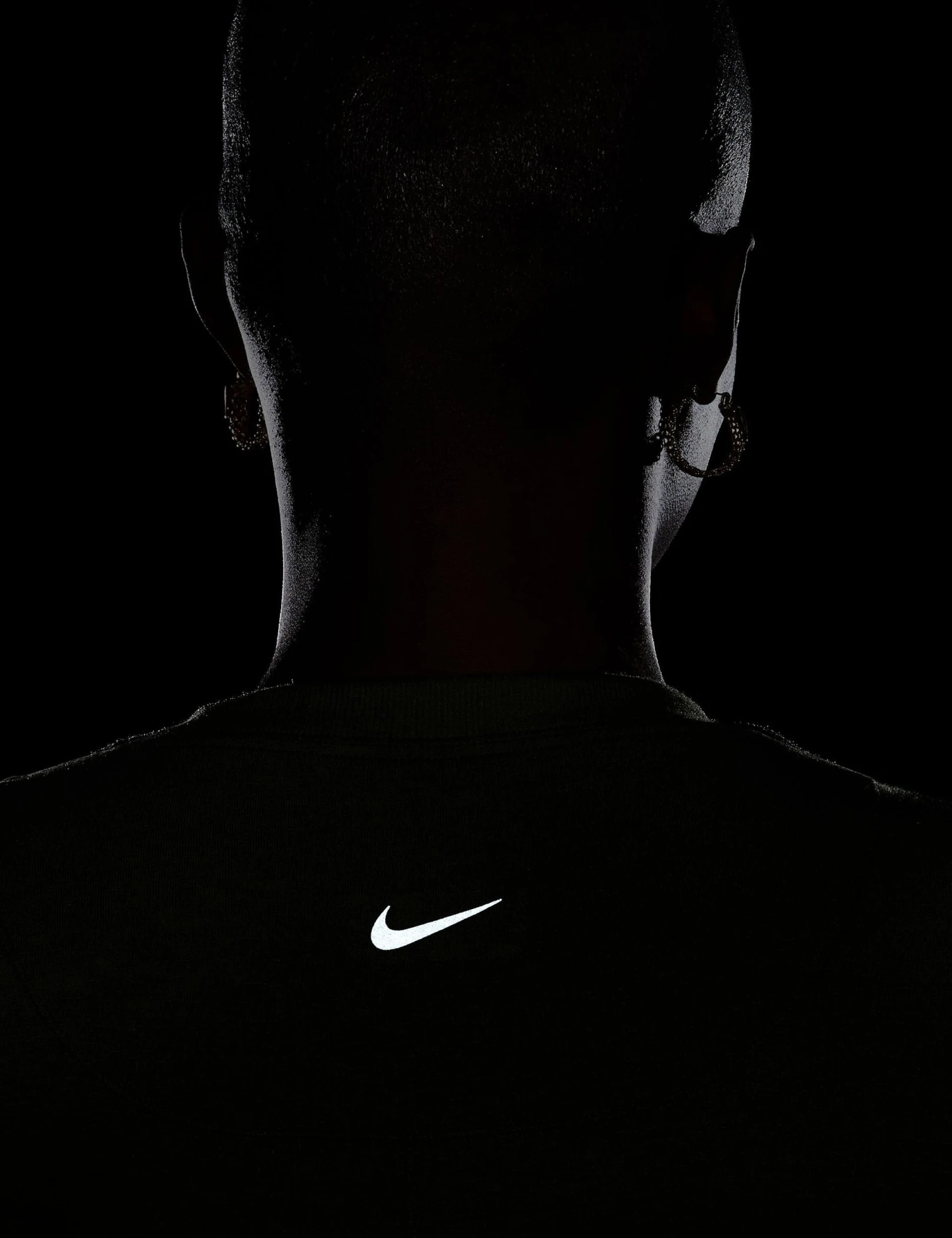 Nike One Relaxed Dri-FIT Short-Sleeve Top - Cargo Khaki/Black 6 Nike One Relaxed Dri-FIT Short-Sleeve Top - Cargo Khaki/Black - Image 6