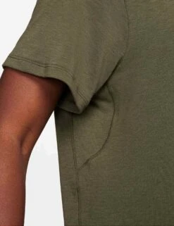 Nike One Relaxed Dri-FIT Short-Sleeve Top - Cargo Khaki/Black 12 Nike One Relaxed Dri-FIT Short-Sleeve Top - Cargo Khaki/Black -Elevate Fitwear Sales Store nike one relaxed dri fit short sleeve top khaki black fn2814 325 5