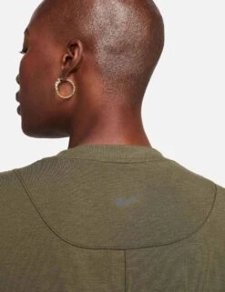 Nike One Relaxed Dri-FIT Short-Sleeve Top - Cargo Khaki/Black 11 Nike One Relaxed Dri-FIT Short-Sleeve Top - Cargo Khaki/Black -Elevate Fitwear Sales Store nike one relaxed dri fit short sleeve top khaki black fn2814 325 6