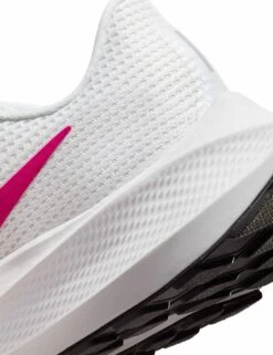 Nike Pegasus 40 Shoes - Summit White/Fireberry/Metallic Summit White 8 Nike Pegasus 40 Shoes - Summit White/Fireberry/Metallic Summit White -Elevate Fitwear Sales Store nike pegasus 40 shoes white fireberry fv0984 100 6