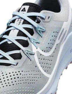Nike Pegasus Trail 4 Shoes - Light Smoke Grey/Black/Glacier Blue/White 8 Nike Pegasus Trail 4 Shoes - Light Smoke Grey/Black/Glacier Blue/White -Elevate Fitwear Sales Store nike pegasus trail 4 shoes grey black blue white dj6159 005 7