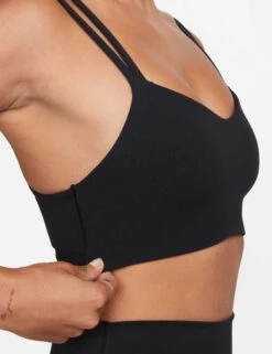 Nike Zenvy Strappy Sports Bra - Black/Sail -Elevate Fitwear Sales Store nike zenvy strappy sports bra black sail do6608 010 4