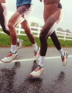 On Running Cloudstratus 3 - Undyed-White/Sand -Elevate Fitwear Sales Store on running w cloudstratus 3 undyed white sand 3WD30121148 7