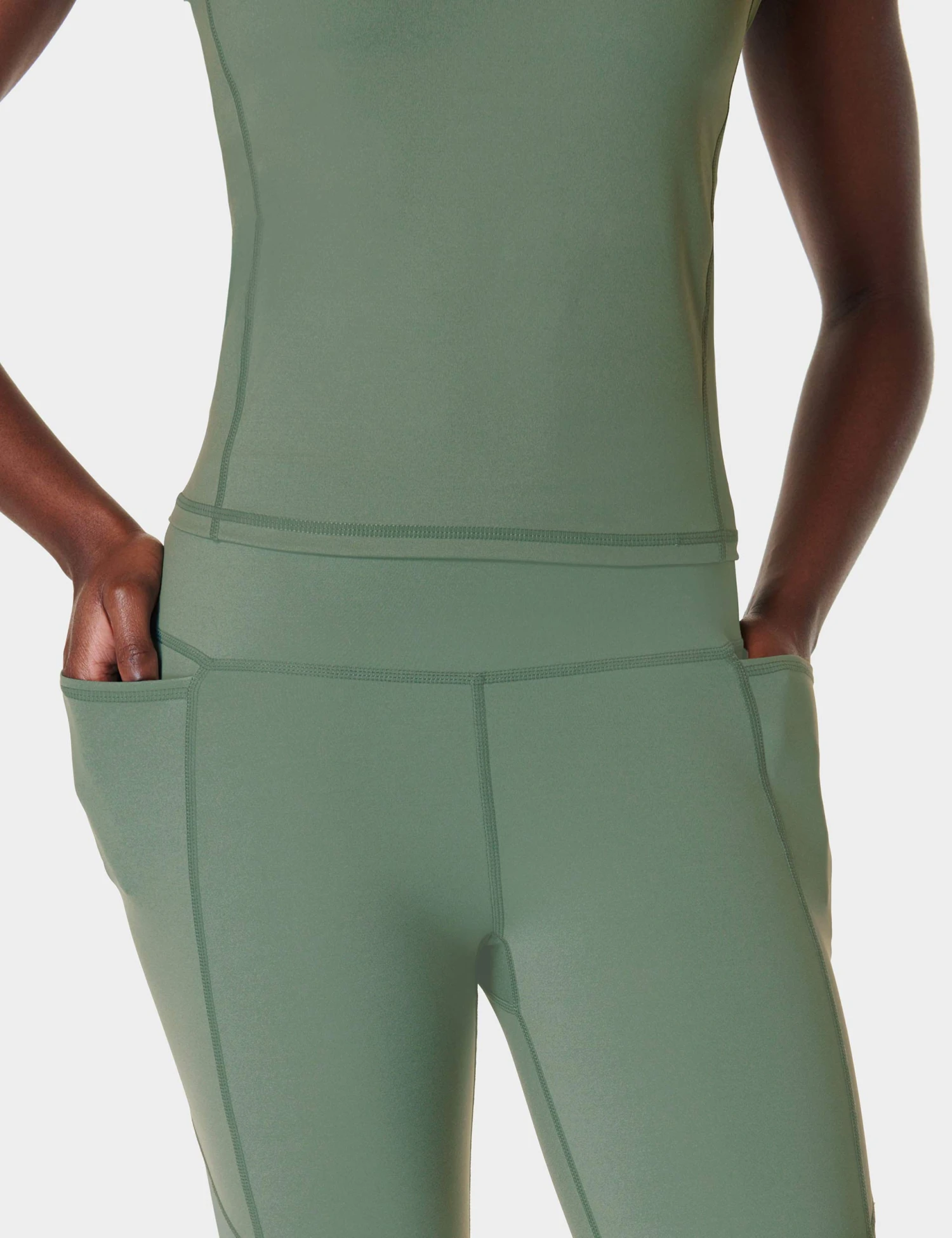 Sweaty Betty Power Aerial Mesh 7/8 Gym Leggings - Cool Forest Green 4 Sweaty Betty Power Aerial Mesh 7/8 Gym Leggings - Cool Forest Green - Image 4