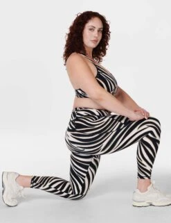 Sweaty Betty Power 7/8 Gym Leggings - Black Waved Zebra Print -Elevate Fitwear Sales Store sweaty betty power 7 8 gym leggings black waved zebra print sb5400 2