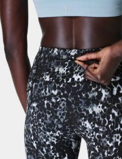 Sweaty Betty Power 7/8 Gym Leggings - Grey Dapple Print -Elevate Fitwear Sales Store sweaty betty power 7 8 gym leggings grey dapple print sb5400 6