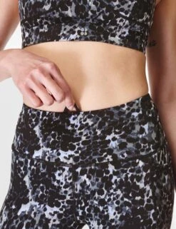 Sweaty Betty Power Cropped Gym Leggings - Grey Dapple Print 11 Sweaty Betty Power Cropped Gym Leggings - Grey Dapple Print -Elevate Fitwear Sales Store sweaty betty power cropped gym leggings grey dapple print sb4564p 5