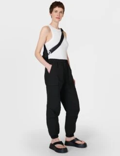 Sweaty Betty Quinn Cargo Pants - Black -Elevate Fitwear Sales Store sweaty betty quinn cargo pants black SB8304 001 4
