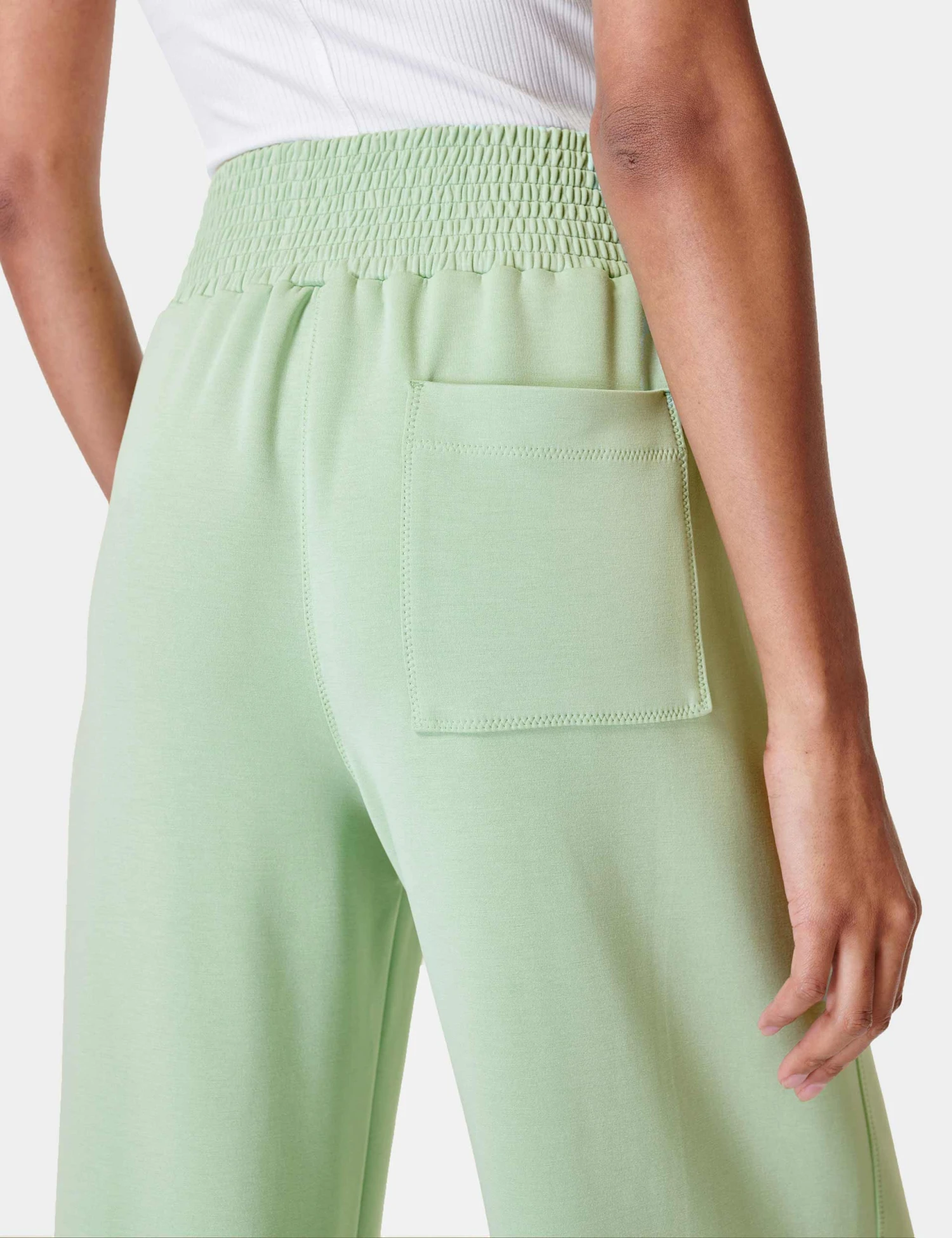 Sweaty Betty Sand Wash Cloud Weight Track Trousers - Butter Green 4 Sweaty Betty Sand Wash Cloud Weight Track Trousers - Butter Green - Image 4