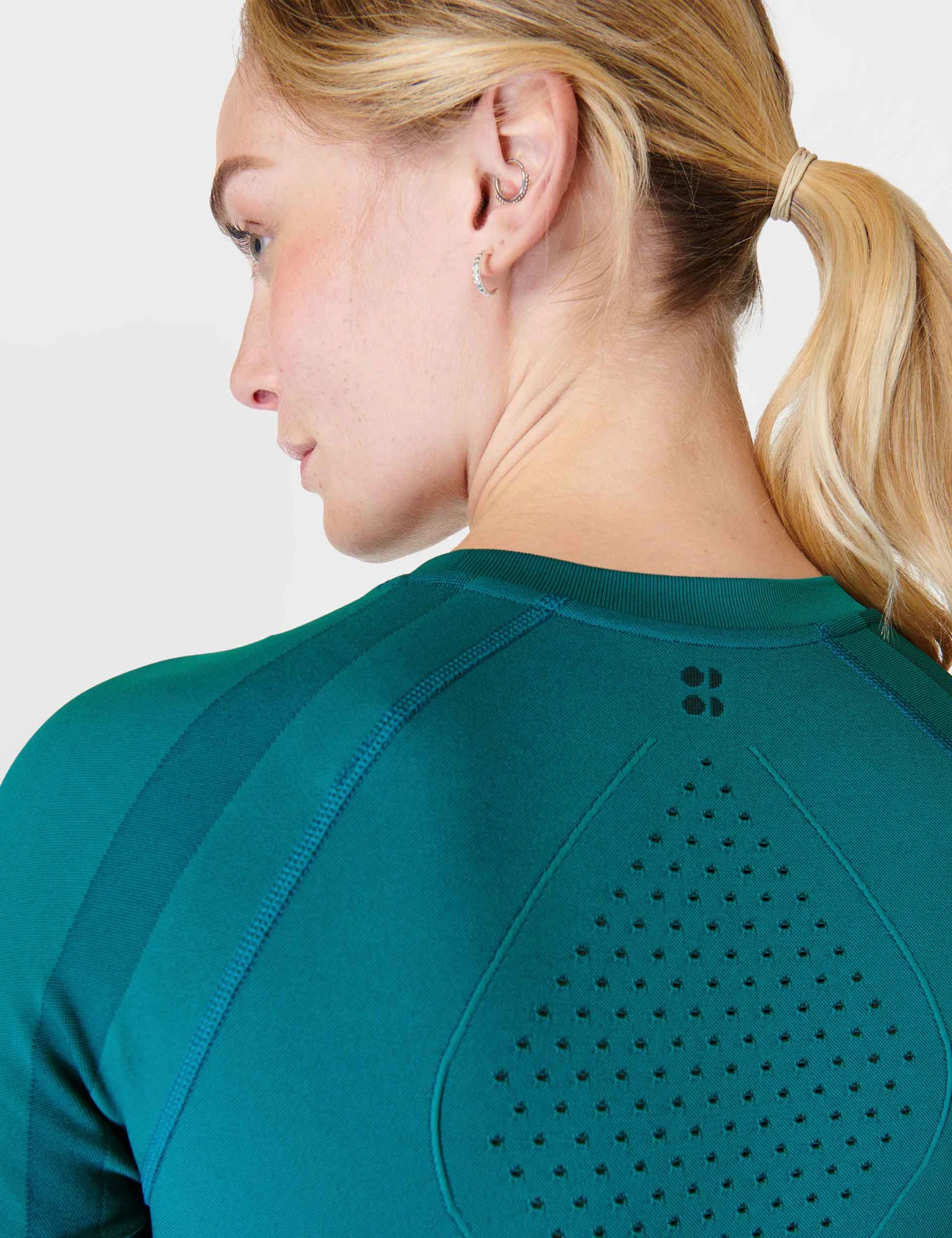 Sweaty Betty Silhouette Sculpt Seamless Short Sleeve Top - Reef Teal Blue/Navy Blue 4 Sweaty Betty Silhouette Sculpt Seamless Short Sleeve Top - Reef Teal Blue/Navy Blue - Image 4