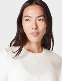 Sweaty Betty Wrap Front Long Sleeve Top - Lily White 6 Sweaty Betty Wrap Front Long Sleeve Top - Lily White -Elevate Fitwear Sales Store sweaty betty wrap front long sleeve top lily white sb9464 4