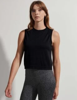 Varley Page Seamless Crop Tank - Black -Elevate Fitwear Sales Store varley page seamless crop tank black VAR01333 4