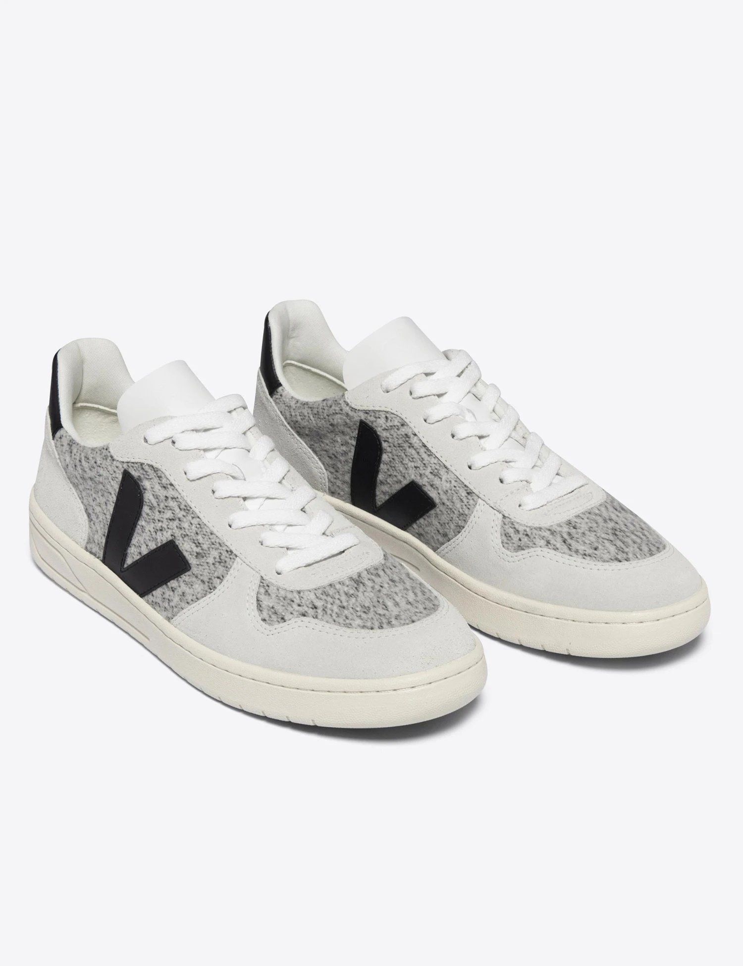 Veja V-10 Flannel - Snow Black 2 Veja V-10 Flannel - Snow Black - Image 2